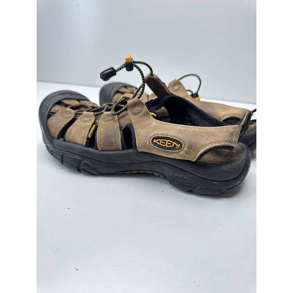 Keen Newport H2 Mens Brown Leather Waterproof Sport Hiking Sandals Size 8.5